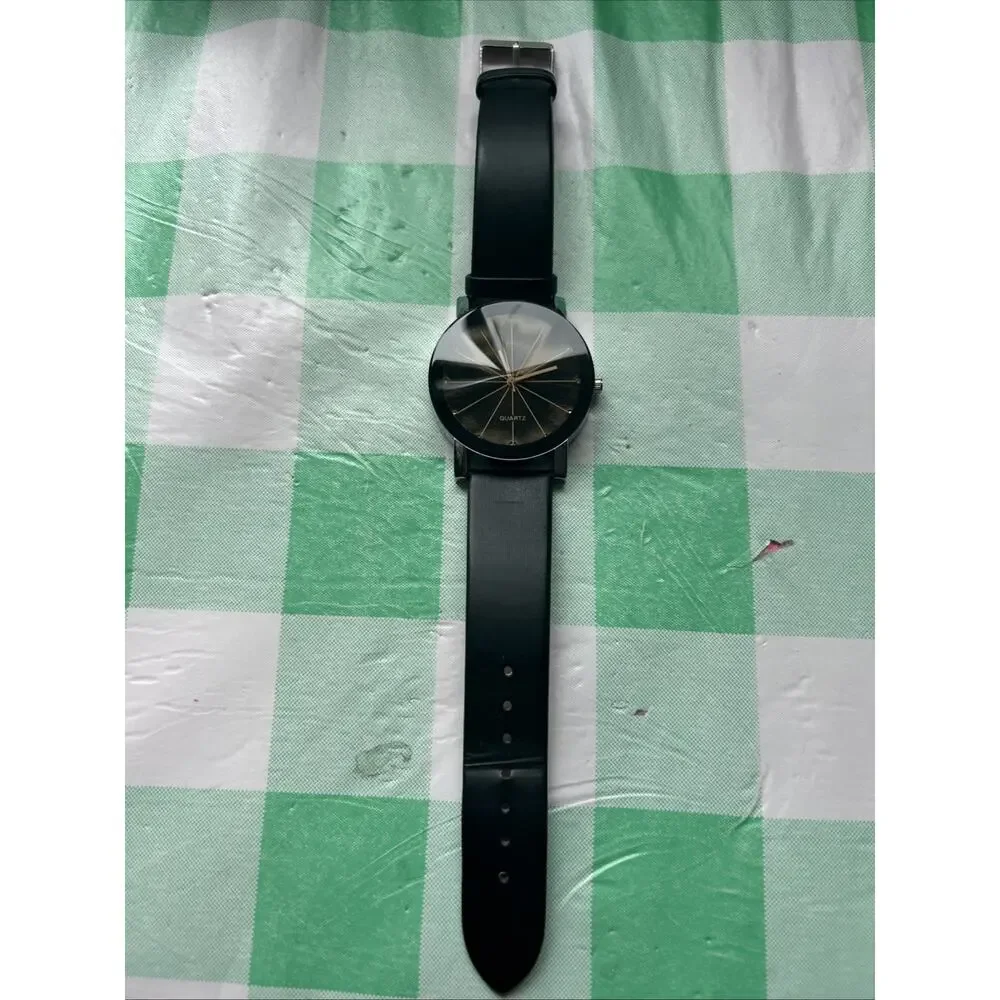 Geometric Crystal Black Band Quartz Watc